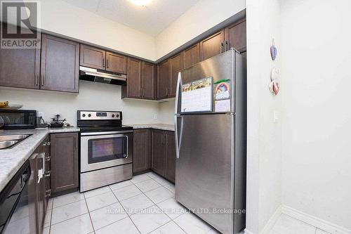 506 - 620 Sauve Street, Milton, ON - Indoor Photo Showing Kitchen