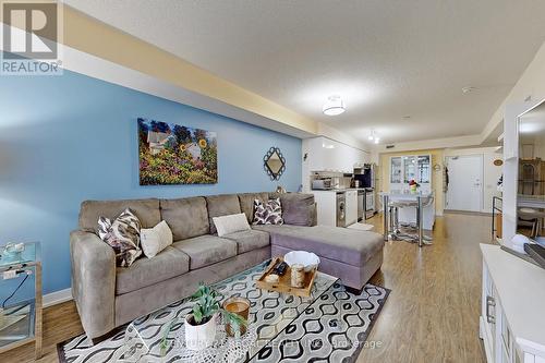 1119 - 19 Singer Court, Toronto, ON - Indoor Photo Showing Living Room