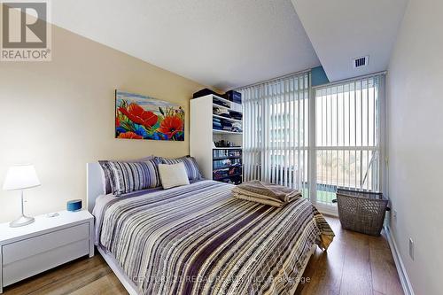 1119 - 19 Singer Court, Toronto, ON - Indoor Photo Showing Bedroom