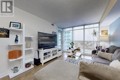 1119 - 19 Singer Court, Toronto, ON - Indoor Photo Showing Living Room