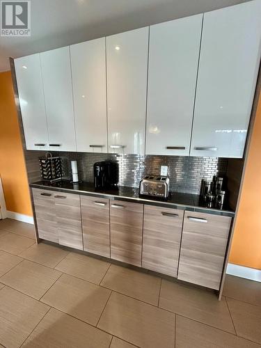 8 Willow Street, Centerville-Warham-Trinity, NL - Indoor Photo Showing Kitchen