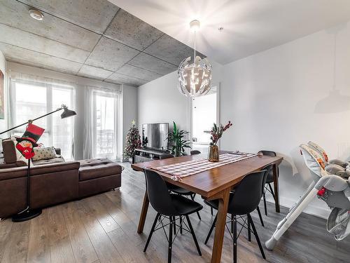 Vue d'ensemble - 407-5388 Boul. Henri-Bourassa O., Montréal (Saint-Laurent), QC - Indoor Photo Showing Kitchen