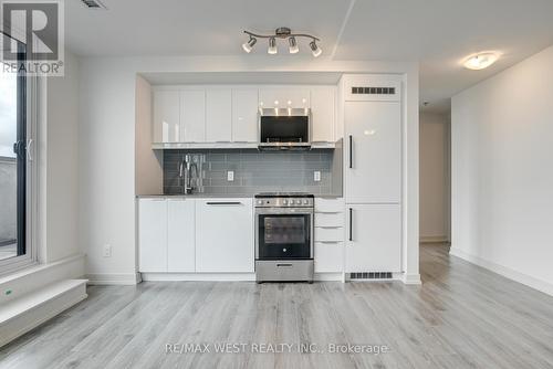 904 - 90 Glen Everest Road, Toronto, ON - Indoor Photo Showing Kitchen