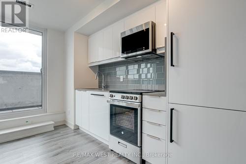 904 - 90 Glen Everest Road, Toronto, ON - Indoor Photo Showing Kitchen