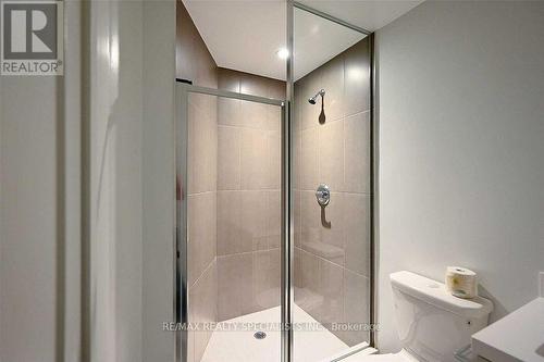 422 - 9 Mabelle Avenue, Toronto, ON - Indoor Photo Showing Bathroom