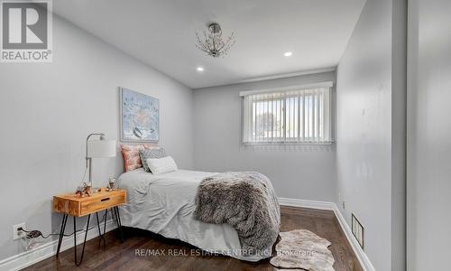 12 Charing Drive, Mississauga, ON - Indoor Photo Showing Bedroom