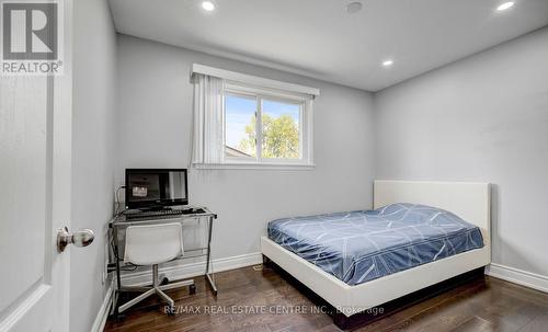 12 Charing Drive, Mississauga, ON - Indoor Photo Showing Bedroom