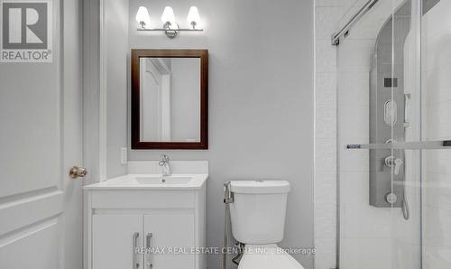 12 Charing Drive, Mississauga, ON - Indoor Photo Showing Bathroom