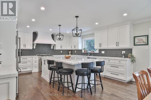 12 Bristol Sands Crescent, Uxbridge, ON - Indoor Photo Showing Kitchen With Upgraded Kitchen