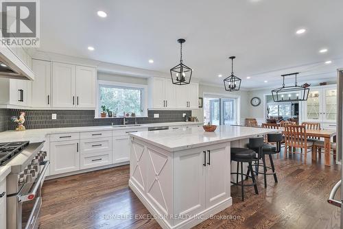 12 Bristol Sands Crescent, Uxbridge, ON - Indoor Photo Showing Kitchen With Upgraded Kitchen