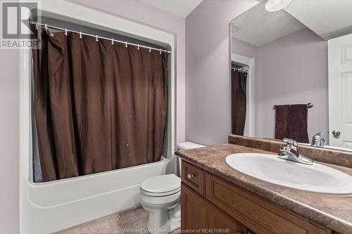 1130 Pearson Avenue, Windsor, ON - Indoor Photo Showing Bathroom