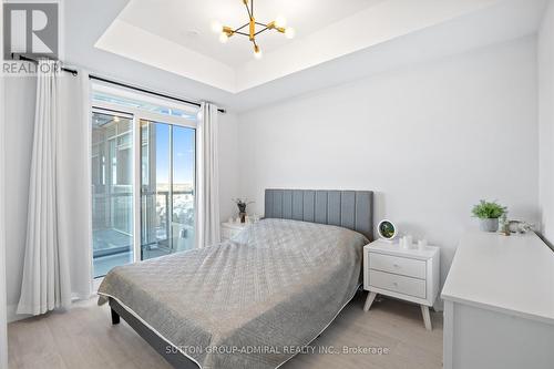 808 - 10 Gatineau Drive, Vaughan, ON - Indoor Photo Showing Bedroom