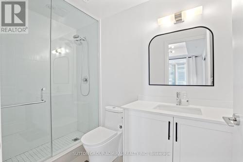 808 - 10 Gatineau Drive, Vaughan, ON - Indoor Photo Showing Bathroom