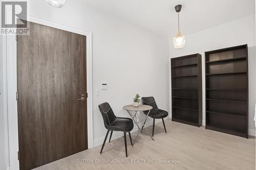 808 - 10 Gatineau Drive, Vaughan, ON -  Photo Showing Other Room