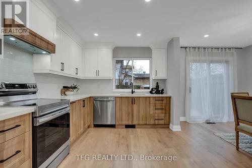 1125 Venus Crescent, Oshawa (Lakeview), ON - Indoor Photo Showing Kitchen With Stainless Steel Kitchen