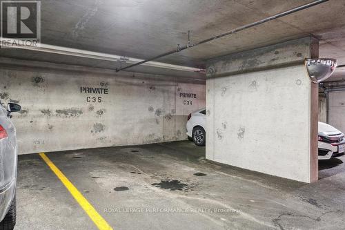 401 - 429 Somerset Street W, Ottawa, ON - Indoor Photo Showing Garage