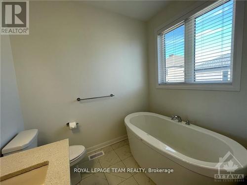 51 Eramosa Crescent, Ottawa, ON - Indoor Photo Showing Bathroom