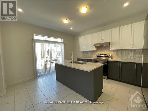 51 Eramosa Crescent, Ottawa, ON - Indoor Photo Showing Kitchen With Double Sink