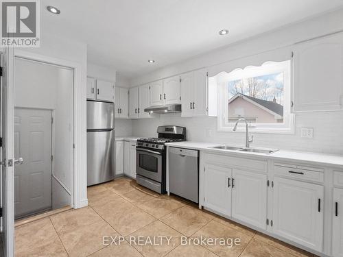 45 Cunningham Street, Thorold (557 - Thorold Downtown), ON - Indoor Photo Showing Kitchen With Double Sink