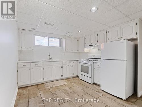 45 Cunningham Street, Thorold (557 - Thorold Downtown), ON - Indoor Photo Showing Kitchen