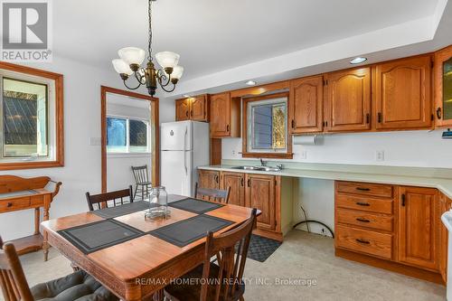 1406 County  Road 2 Road, Leeds & The Thousand Islands, ON - Indoor Photo Showing Dining Room