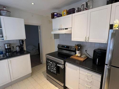 Main Fl-37 Lola Rd, Toronto, ON - Indoor Photo Showing Kitchen