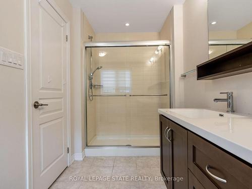 27 Waterview Lane, Grimsby, ON - Indoor Photo Showing Bathroom