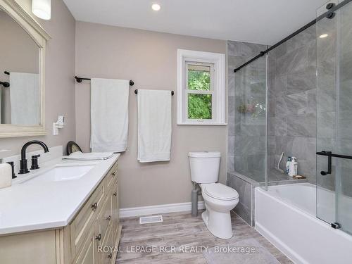 108 Boyne Cres, New Tecumseth, ON - Indoor Photo Showing Bathroom