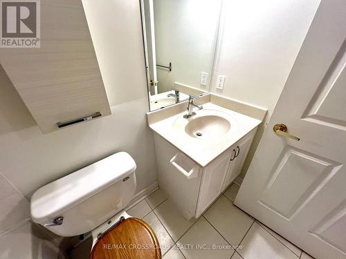 307 - 18 Kenaston Gardens, Toronto, ON - Indoor Photo Showing Bathroom