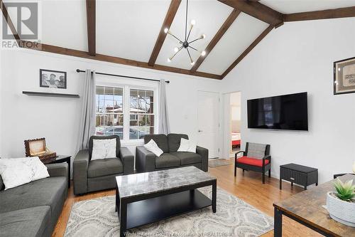 1196 Curry, Windsor, ON - Indoor Photo Showing Living Room