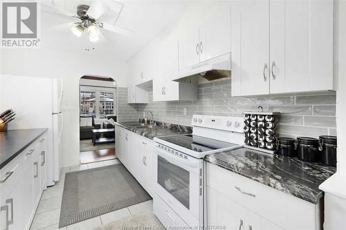 1196 Curry, Windsor, ON - Indoor Photo Showing Kitchen