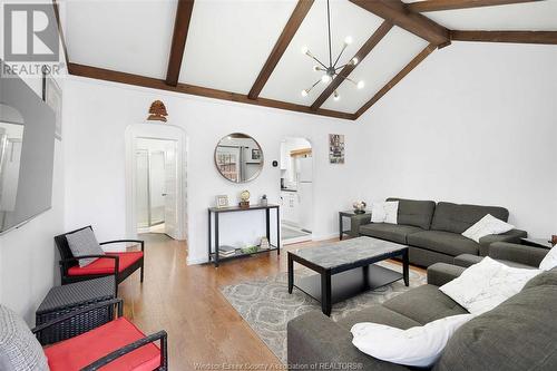 1196 Curry, Windsor, ON - Indoor Photo Showing Living Room