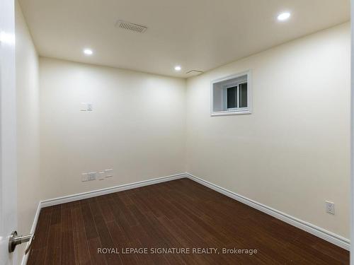 Bsmt-454 Fendalton St, Mississauga, ON - Indoor Photo Showing Other Room