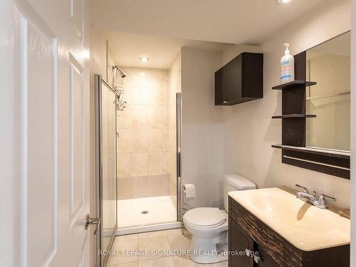 Bsmt-454 Fendalton St, Mississauga, ON - Indoor Photo Showing Bathroom