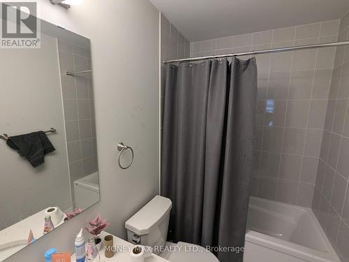 242 Rue De Beaugency Street, Ottawa, ON - Indoor Photo Showing Bathroom