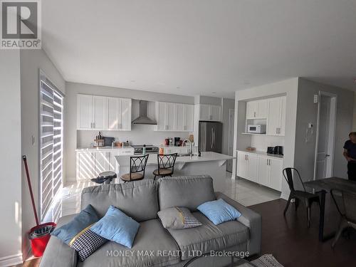 242 Rue De Beaugency Street, Ottawa, ON - Indoor Photo Showing Living Room