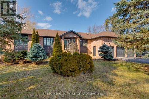 1442 Gilford Road, Innisfil, ON - Outdoor With Facade