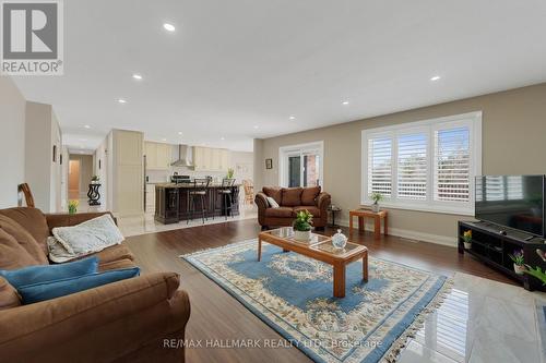 1442 Gilford Road, Innisfil, ON - Indoor Photo Showing Living Room