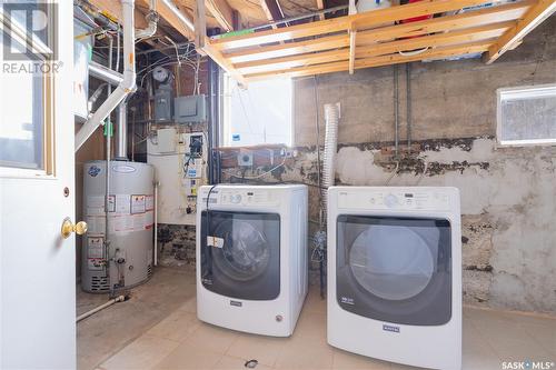 1617 19Th Street W, Saskatoon, SK - Indoor Photo Showing Laundry Room