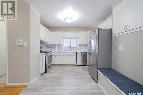 1617 19Th Street W, Saskatoon, SK - Indoor Photo Showing Kitchen With Stainless Steel Kitchen