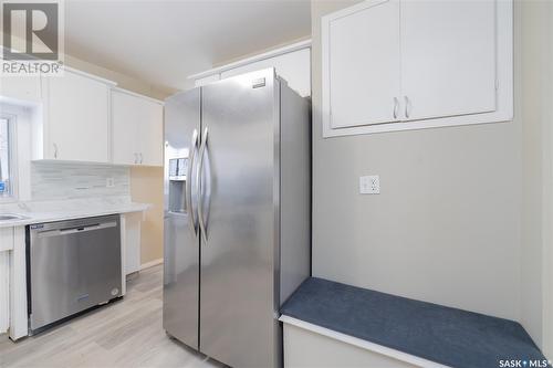 1617 19Th Street W, Saskatoon, SK - Indoor Photo Showing Kitchen With Stainless Steel Kitchen