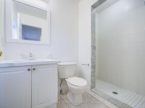 2302 Seton Cres, Burlington, ON - Indoor Photo Showing Bathroom