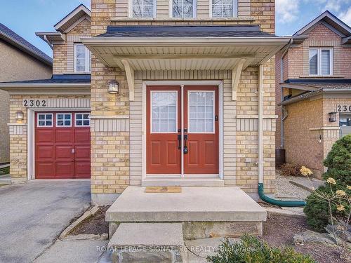 2302 Seton Cres, Burlington, ON - Outdoor