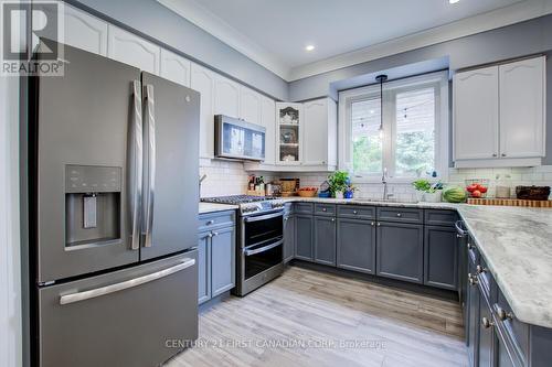 147 Willow Ridge Road, Middlesex Centre (Ilderton), ON - Indoor Photo Showing Kitchen