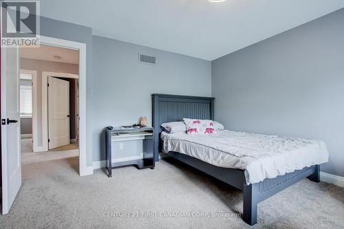 147 Willow Ridge Road, Middlesex Centre (Ilderton), ON - Indoor Photo Showing Bedroom