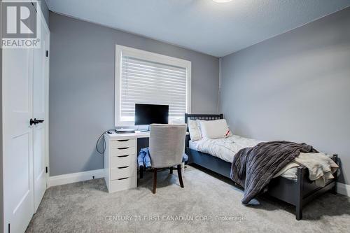 147 Willow Ridge Road, Middlesex Centre (Ilderton), ON - Indoor Photo Showing Bedroom