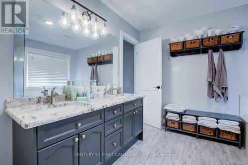 147 Willow Ridge Road, Middlesex Centre (Ilderton), ON - Indoor Photo Showing Bathroom