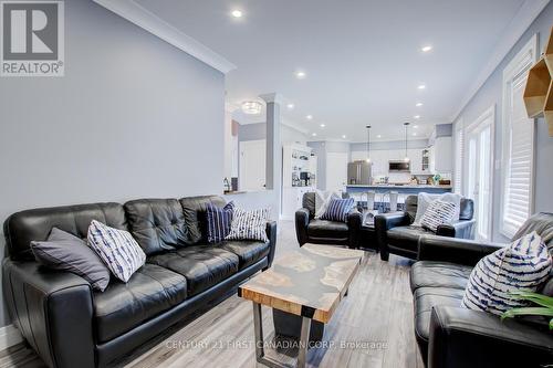 147 Willow Ridge Road, Middlesex Centre (Ilderton), ON - Indoor Photo Showing Living Room