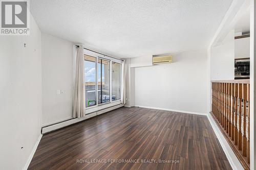 2208 - 1171 Ambleside Drive, Ottawa, ON - Indoor Photo Showing Other Room