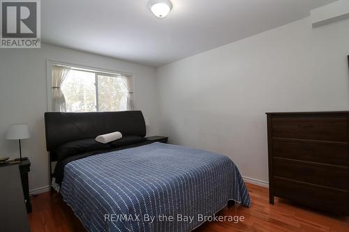 27 50Th Street N, Wasaga Beach, ON - Indoor Photo Showing Bedroom